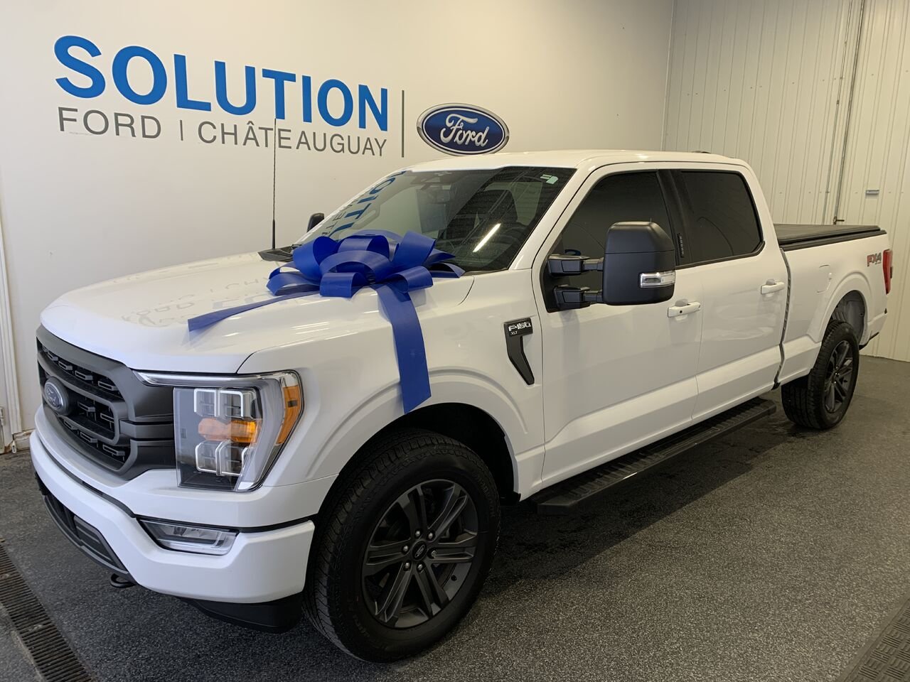 2023 Ford F-150 SUPERCREW XLT SPORT White Châteauguay - photo #0