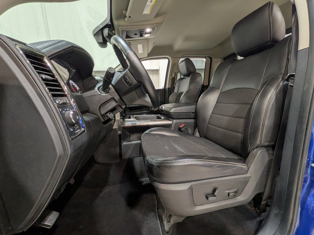 Ram 1500 4WD Quad Cab 140.5" Sport 2017 Bleu Val-David - photo #7