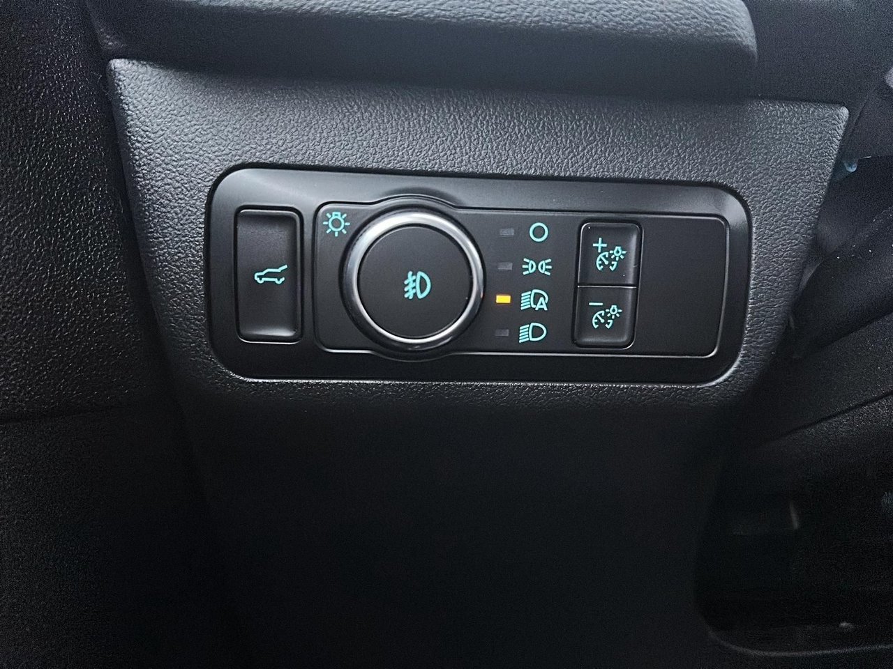 Ford Escape 2023 Blanc Rouyn-Noranda - photo #16