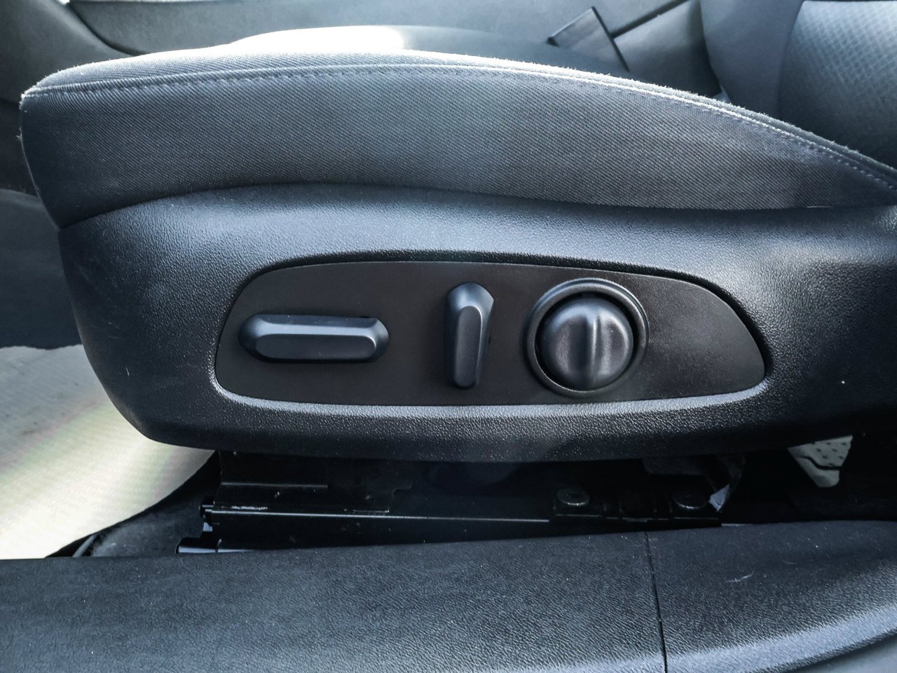 2025 Chevrolet Malibu 4dr Sdn 1LT Black Sherwood Park - photo #20