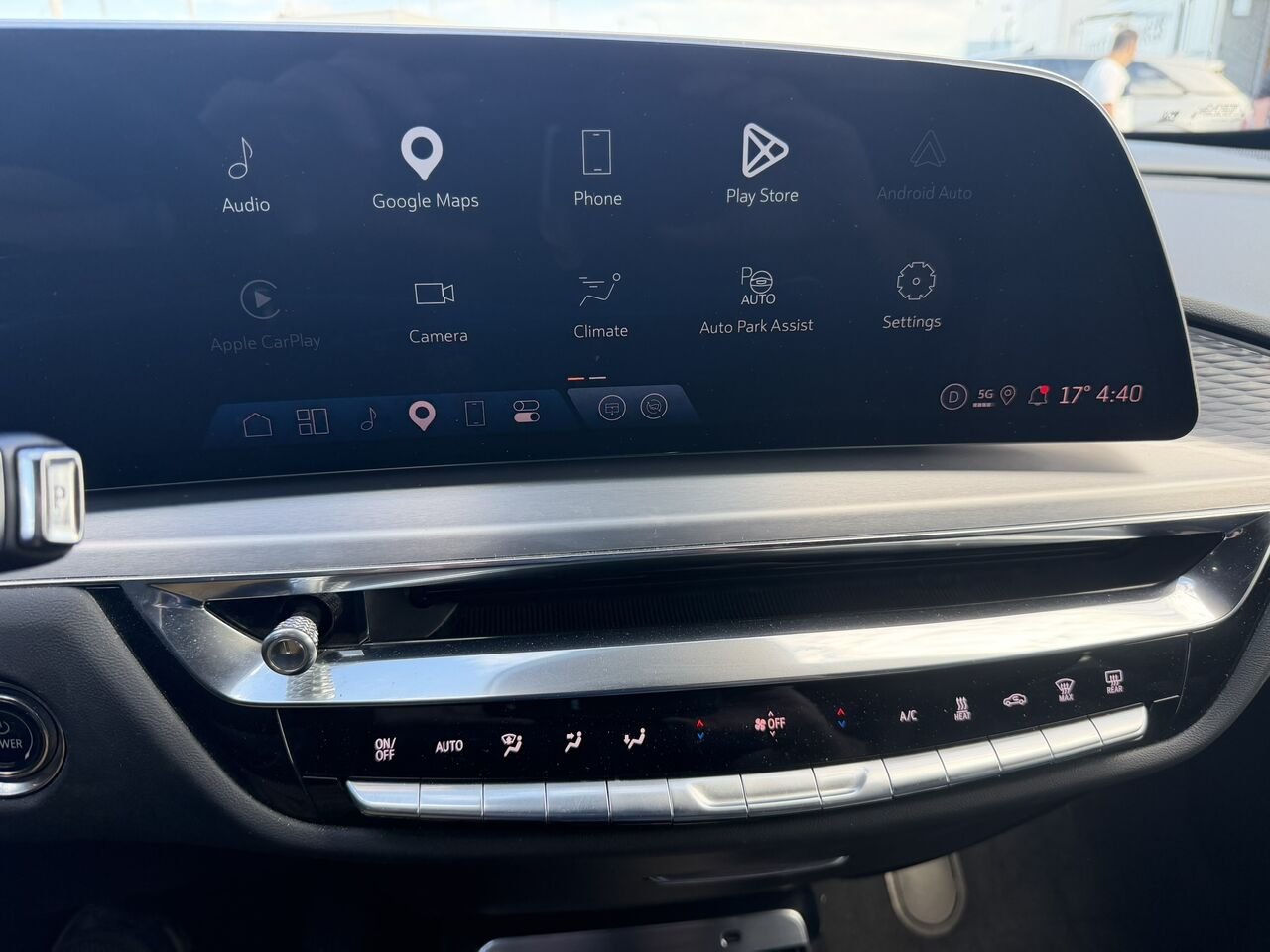 Cadillac LYRIQ LUXURY AWD FINANCEMENT À PARTIR DE 0.99% 2024 Noir Laval - photo #22