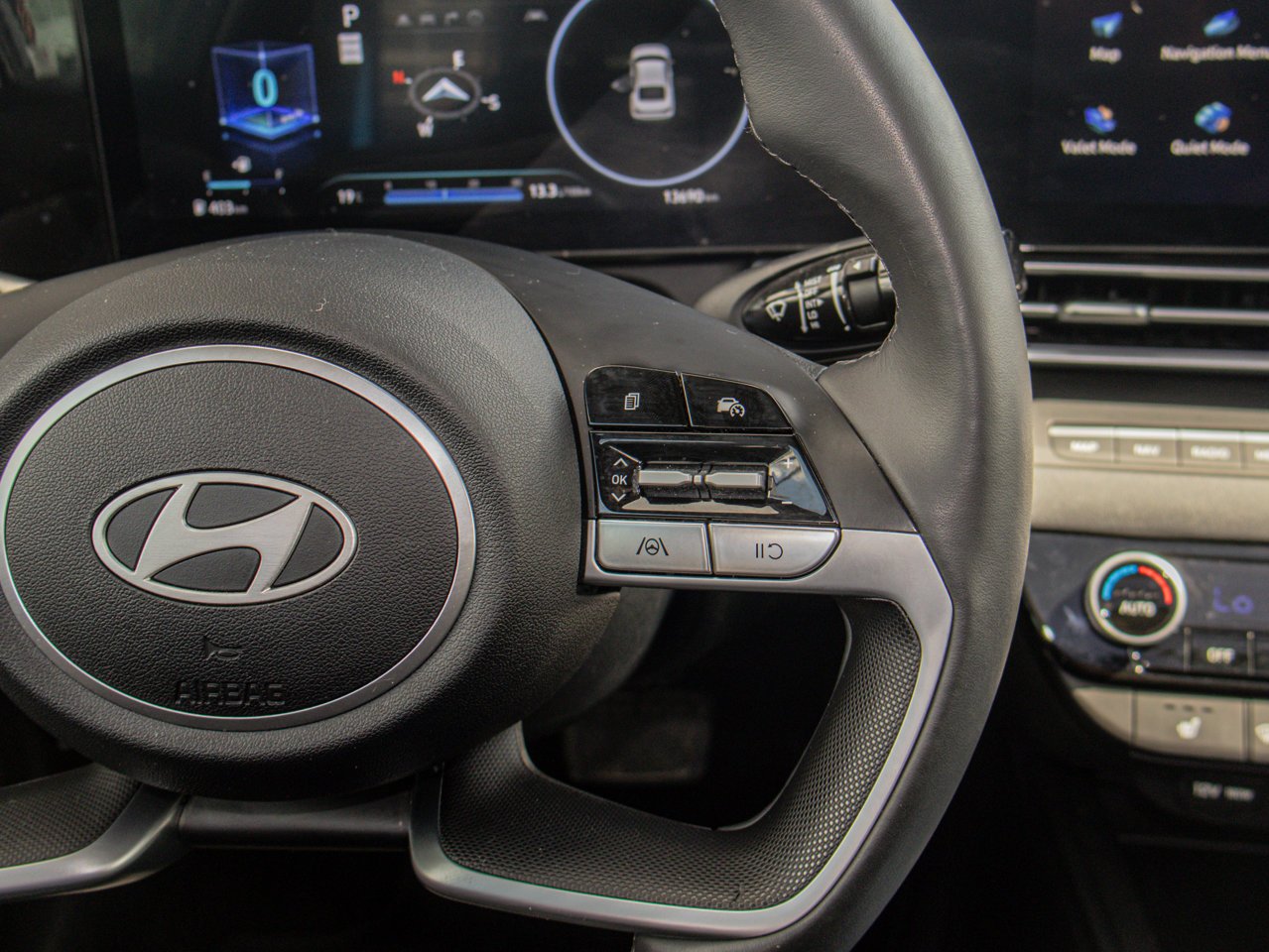 2026 Hyundai Elantra Preferred IVT White Sherwood Park - photo #21