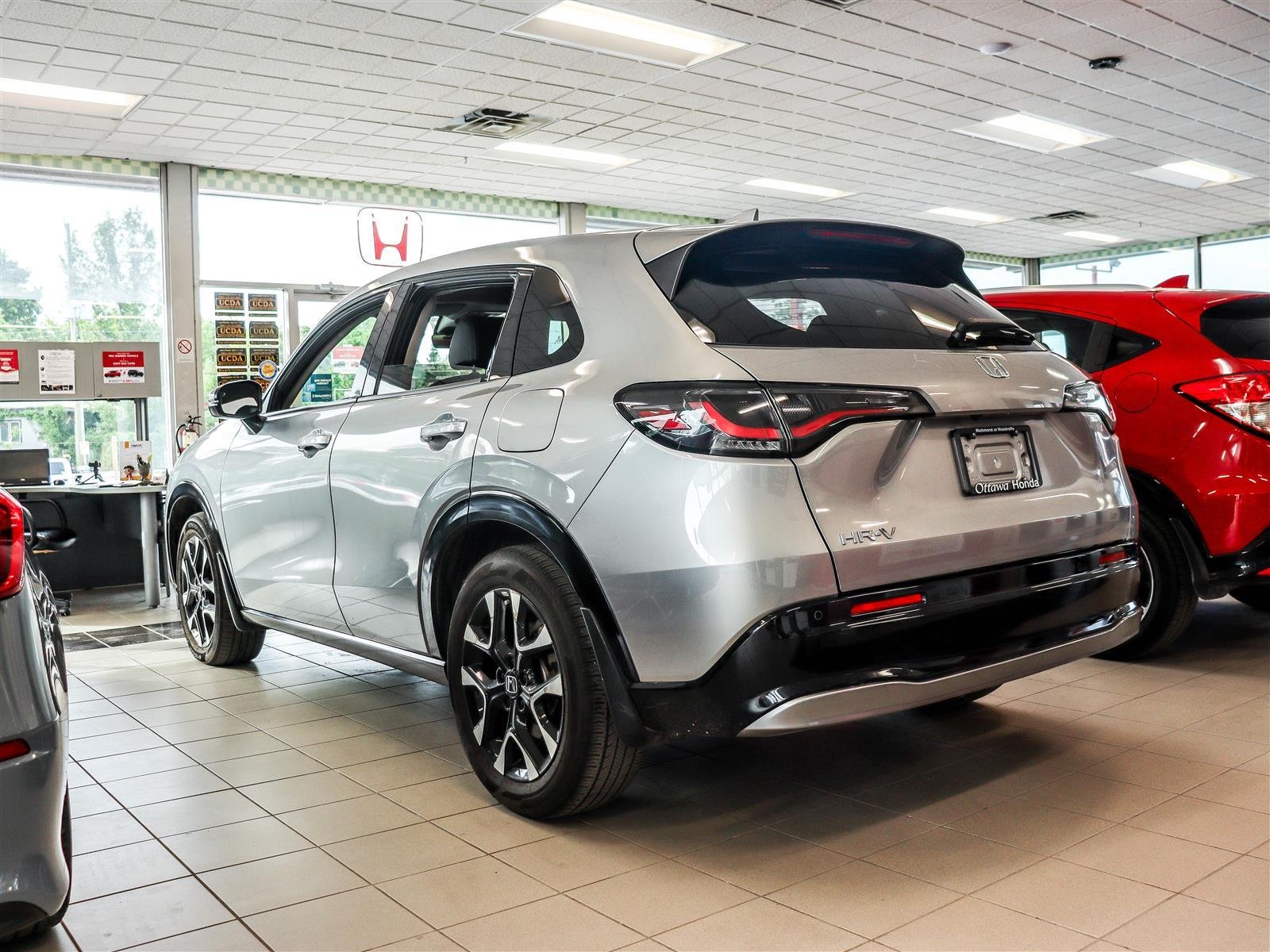 Honda HR-V EX-L 2026 Silver Ottawa & Gatineau - photo #4