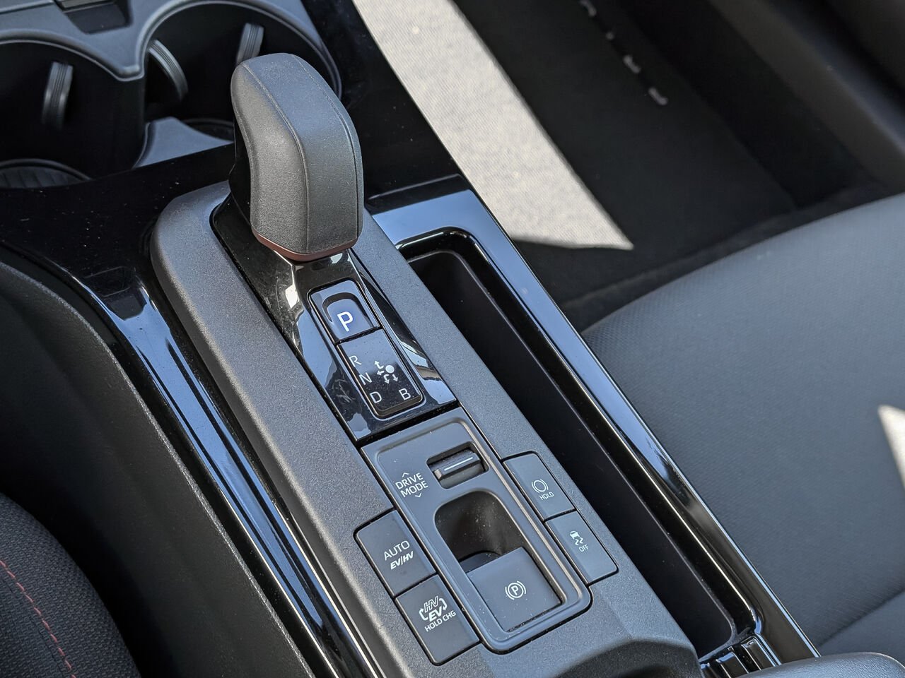 2024 Toyota Prius Prime JTDACACU4R3029870 Cutting Edge Silver Sherbrooke - photo #14