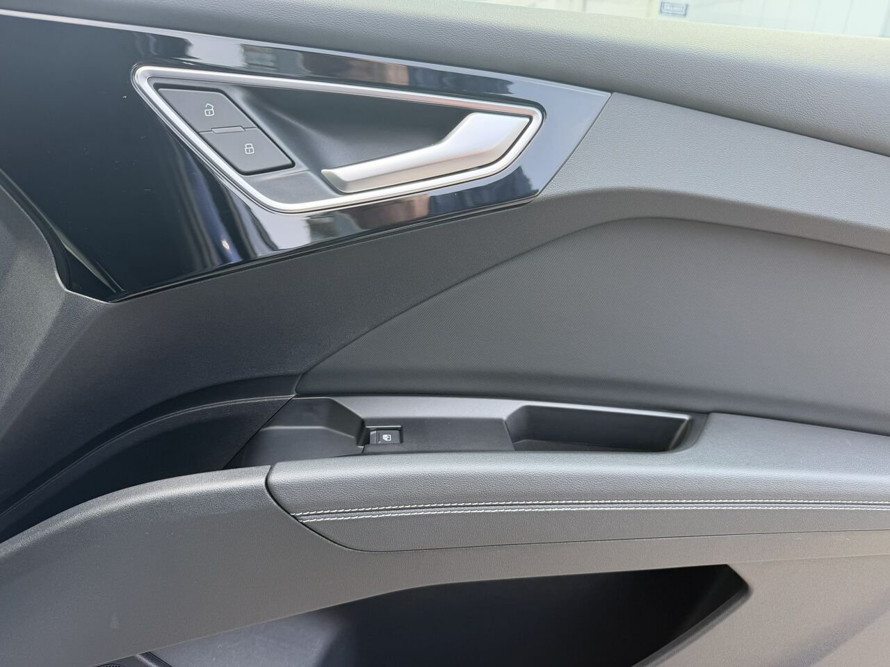 Audi Q4 e-tron 50 quattro 2023 Bleu Laval - photo #17