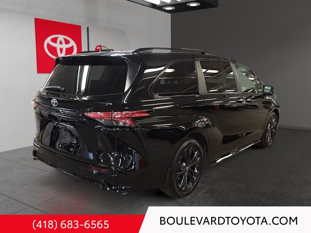 Toyota Sienna 99684A-77 | XSE, 7 places 2025 Noir minuit métallisé Québec - photo #3