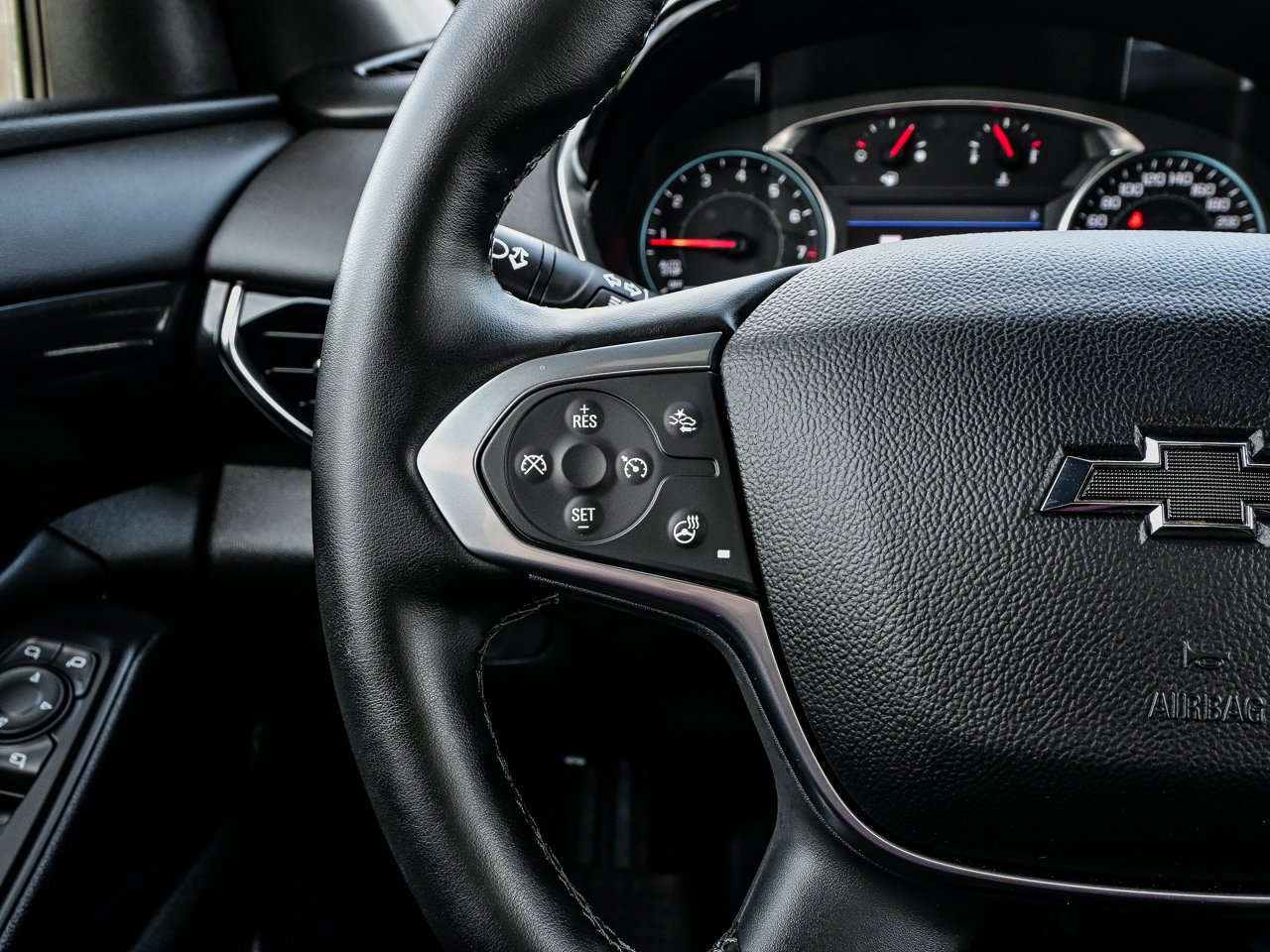2023 Chevrolet Traverse AWD 4dr RS Grey Sherwood Park - photo #23