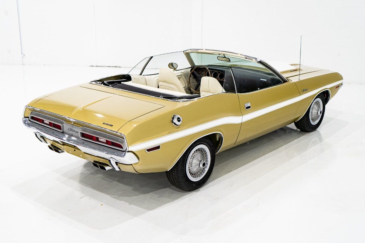 Dodge Challenger *PRIX EN USD* Convertible Fully restored to desirable specifications 1971 Or Montréal - photo #60