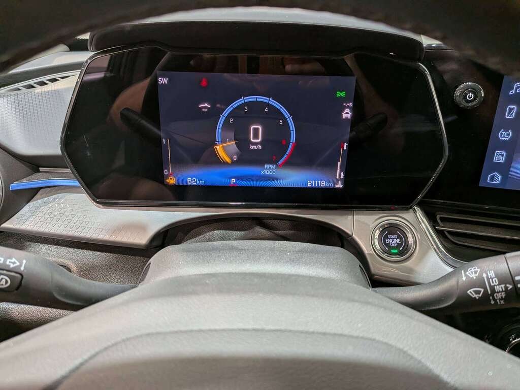 2025 Chevrolet Trax FWD 4dr LT Grey Val-David - photo #14