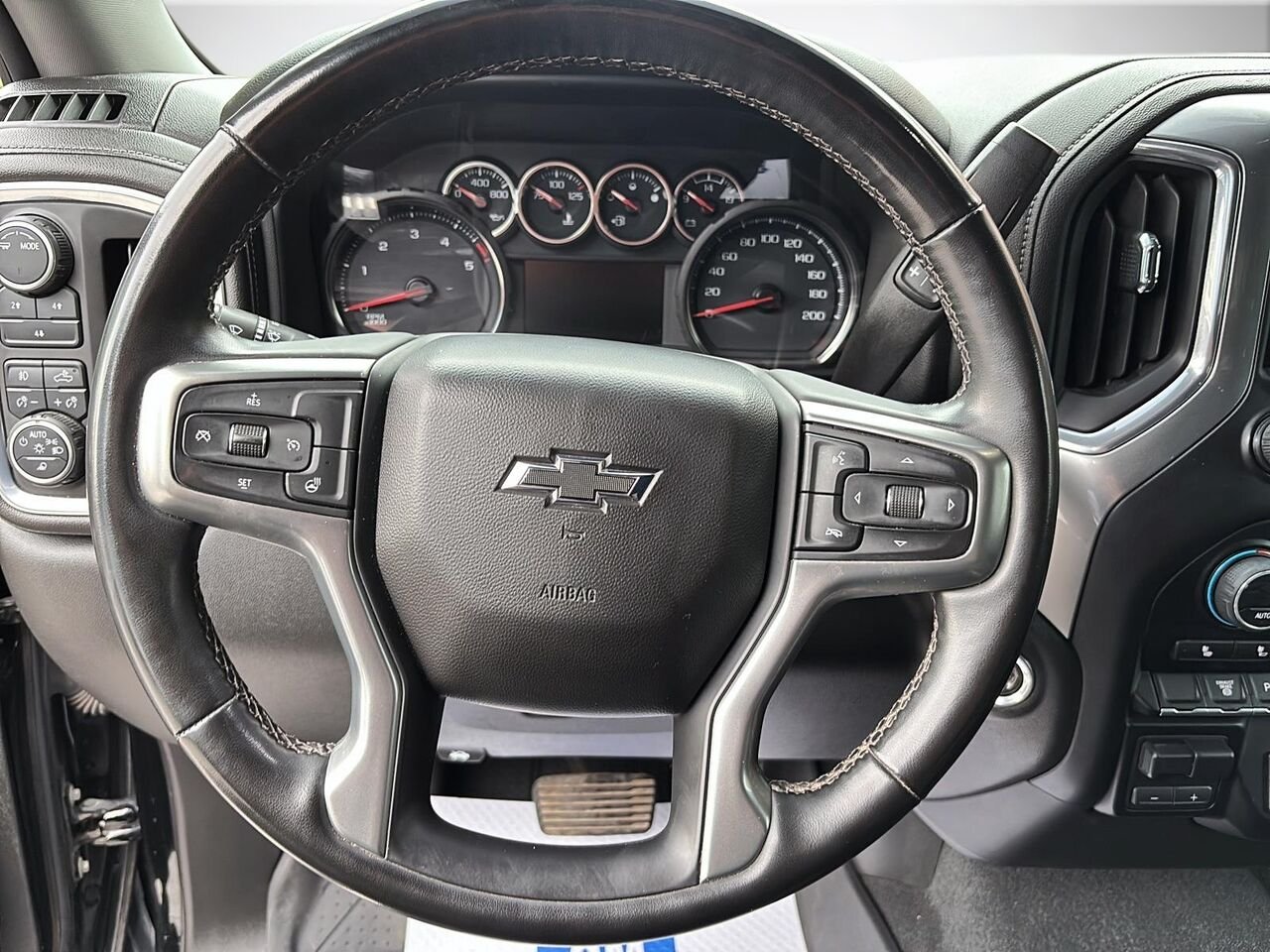 CHEVROLET SILVERADO UNKNOWN 2023 Noir Saint-Hyacinthe - photo #10