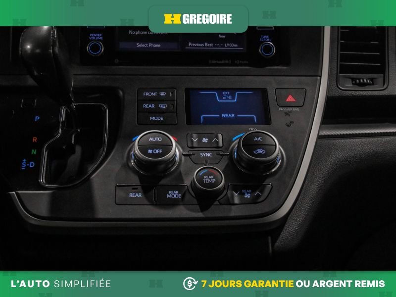 2020 Toyota Sienna White Blainville - photo #23