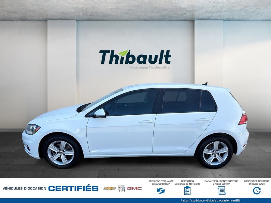 Volkswagen Golf Comfortline 5 portes avec boîte manuelle 2021 Blanc