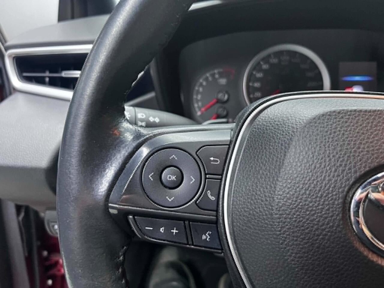 2022 Toyota Corolla Red Blainville - photo #19
