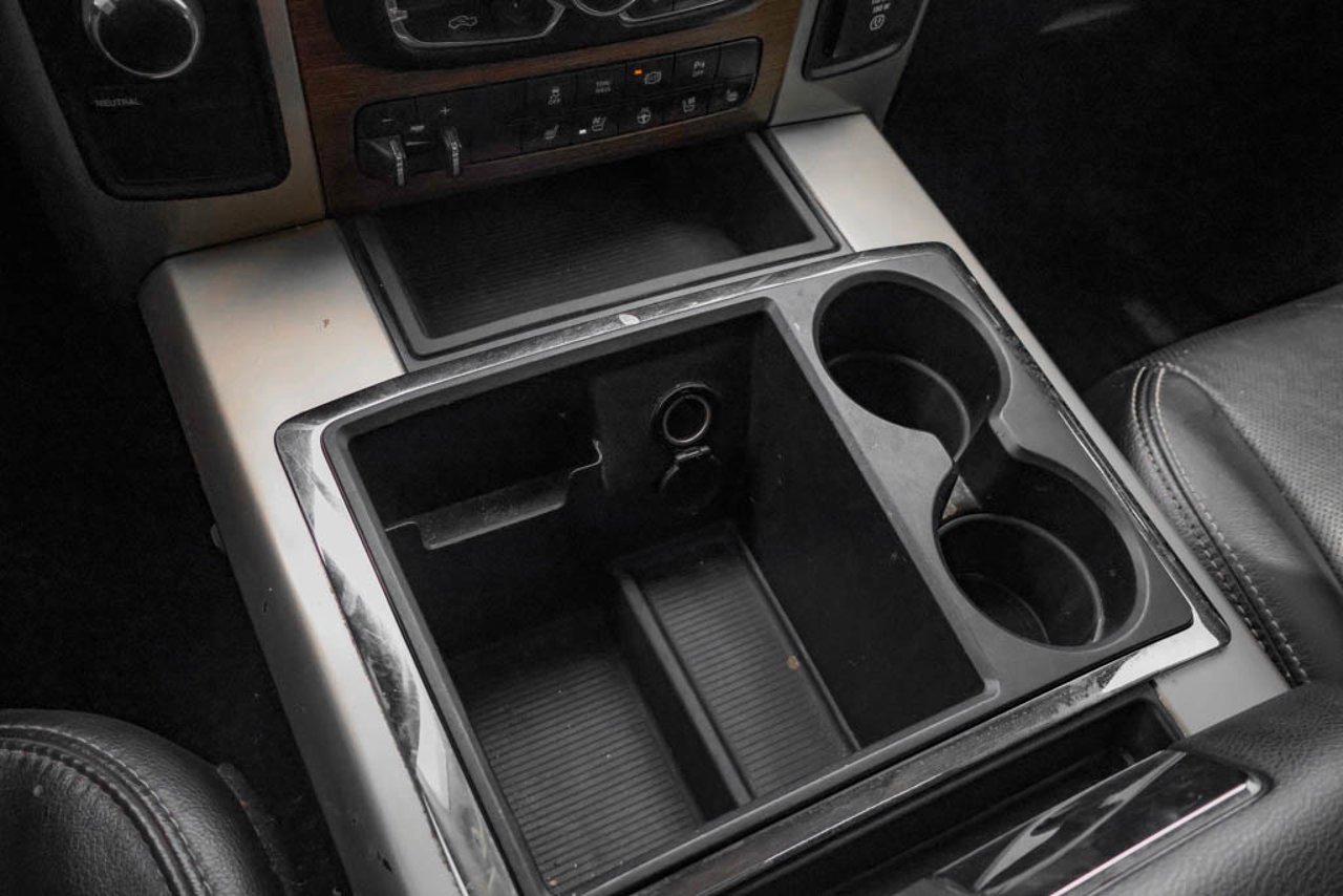 2013 Ram 3500 4WD Crew Cab 149 Laramie White Sherwood Park - photo #25