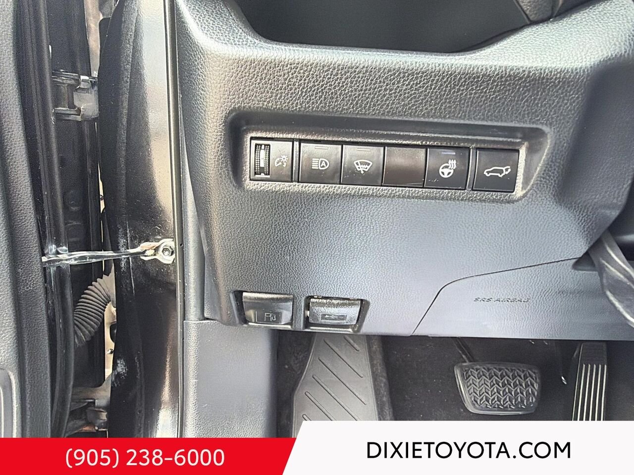2021 Toyota RAV4 XLE PREMIUM AWD / HEATED SEATS / MOONROOF / LEATHER SURFACE / CARPLAY AND ANDROID AUTO Midnight Black Metallic Mississauga - photo #12