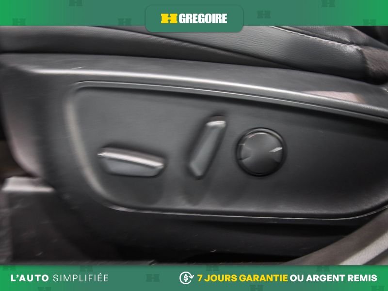 2022 Ford Escape Grey Laval - photo #19
