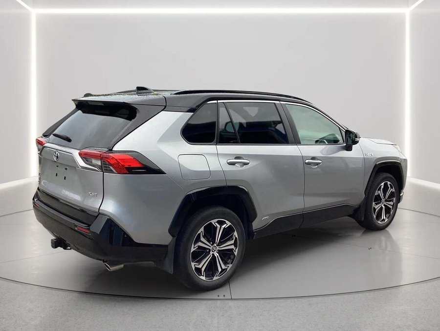 Toyota RAV4 Prime 2021 2021 Ciel argent métallisé avec toit noir