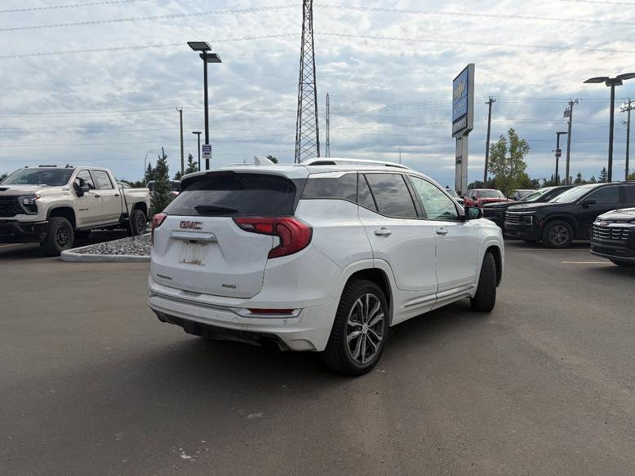 2019 GMC Terrain AWD 4dr Denali White Sherwood Park - photo #4