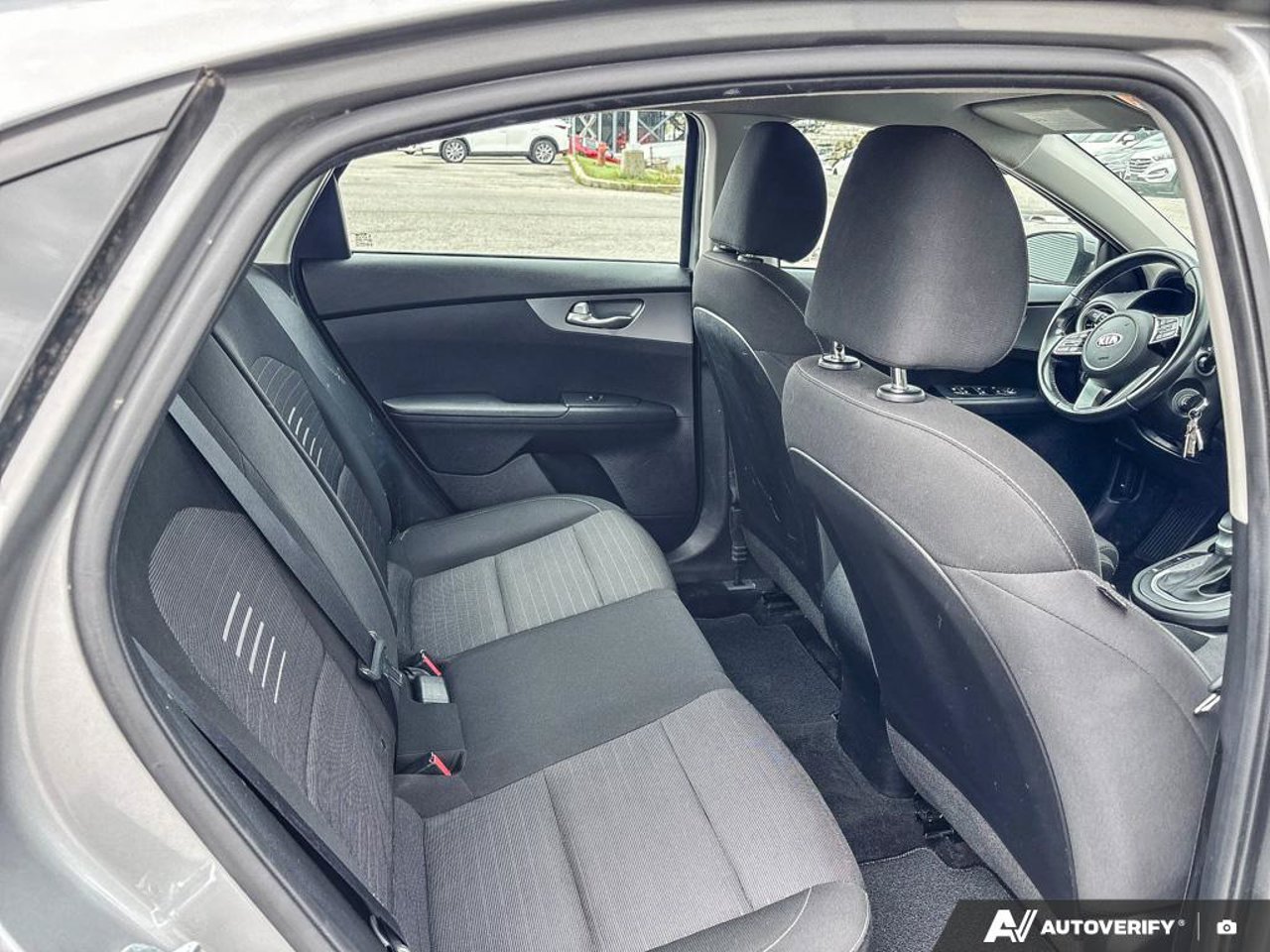 Kia Forte 3KPF24AD8ME321696 2021 Gris Mirabel - photo #25