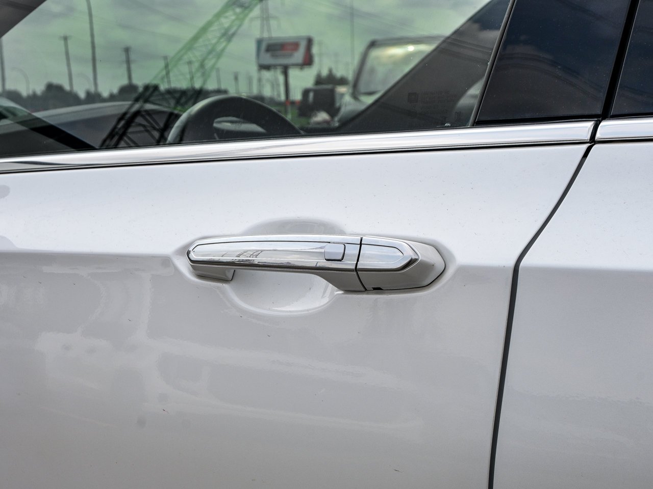 2024 Cadillac XT6 AWD 4dr Luxury White Sherwood Park - photo #7