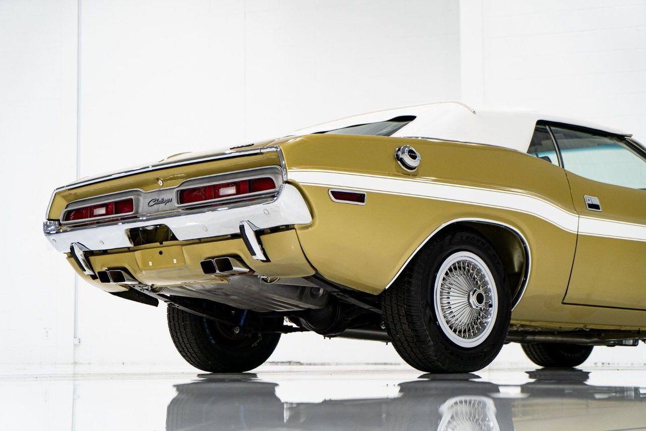 Dodge Challenger *PRIX EN USD* Convertible Fully restored to desirable specifications 1971 Or Montréal - photo #34