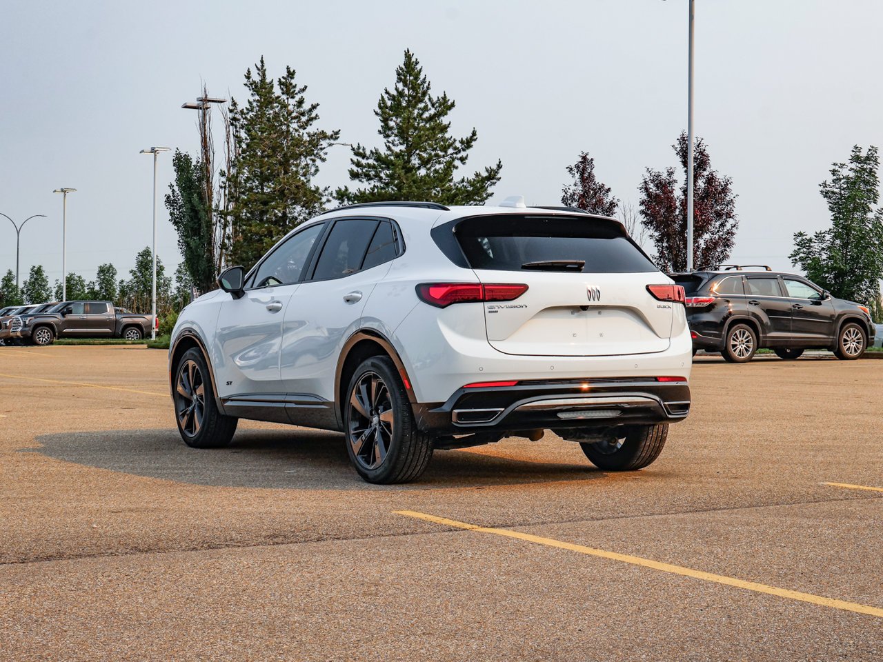 2025 Buick Envision AWD 4dr Sport Touring White Sherwood Park - photo #5