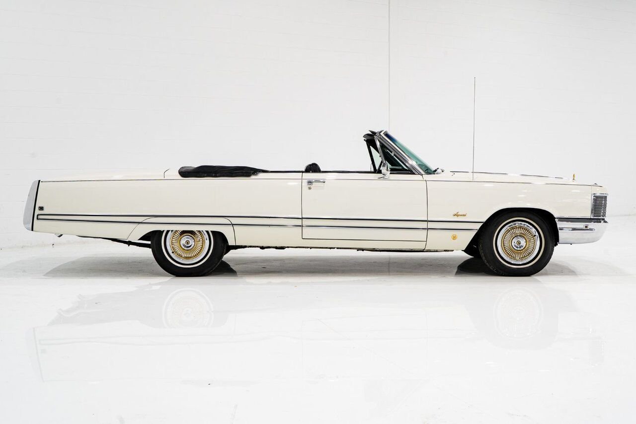 Chrysler IMPERIAL Unrestored with only 31,056 original miles **PRICE IN USD** 1968 Blanc Montréal - photo #22
