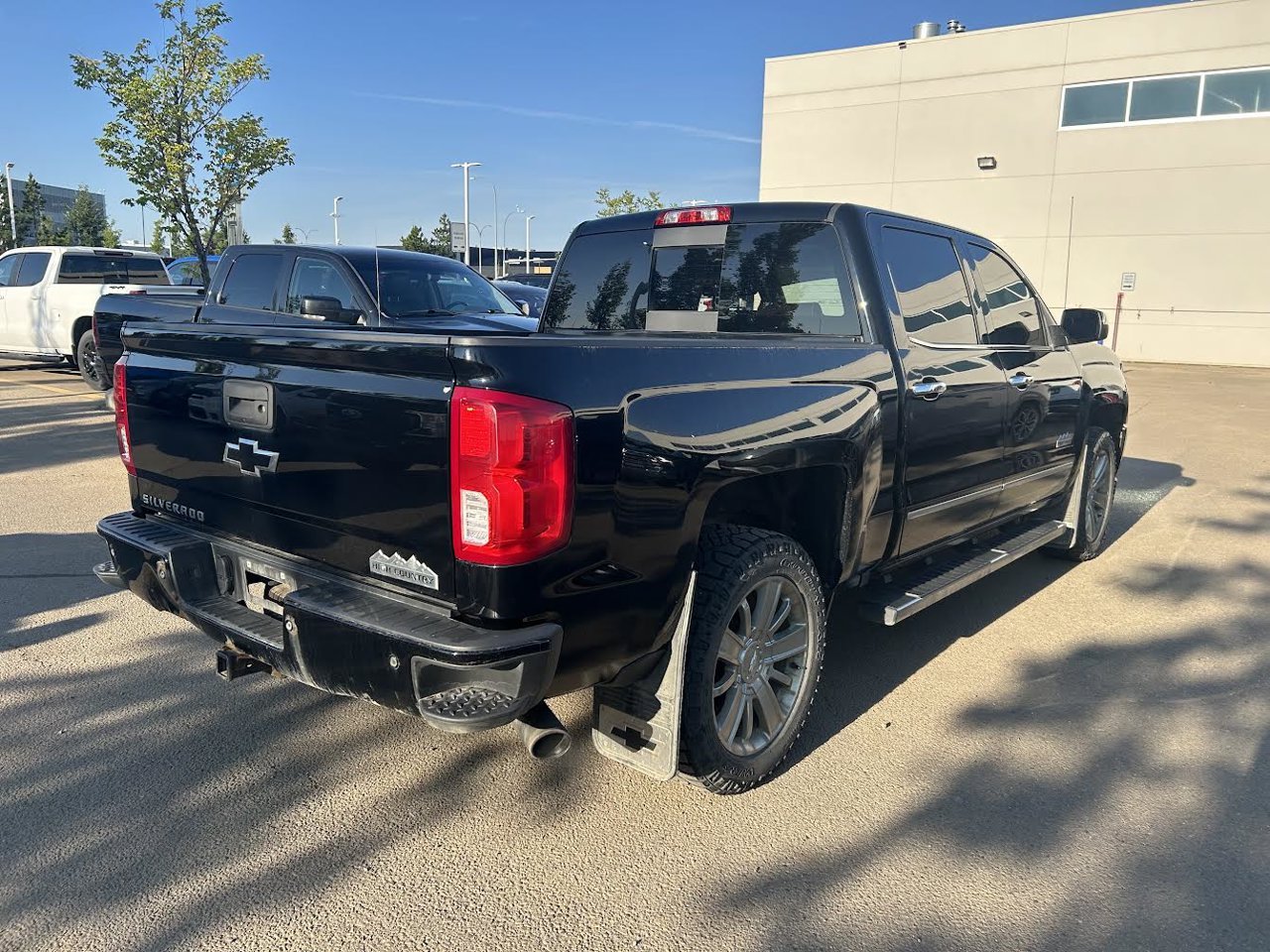 2018 Chevrolet Silverado 1500 4WD Crew Cab 143.5 High Country Black Sherwood Park - photo #4