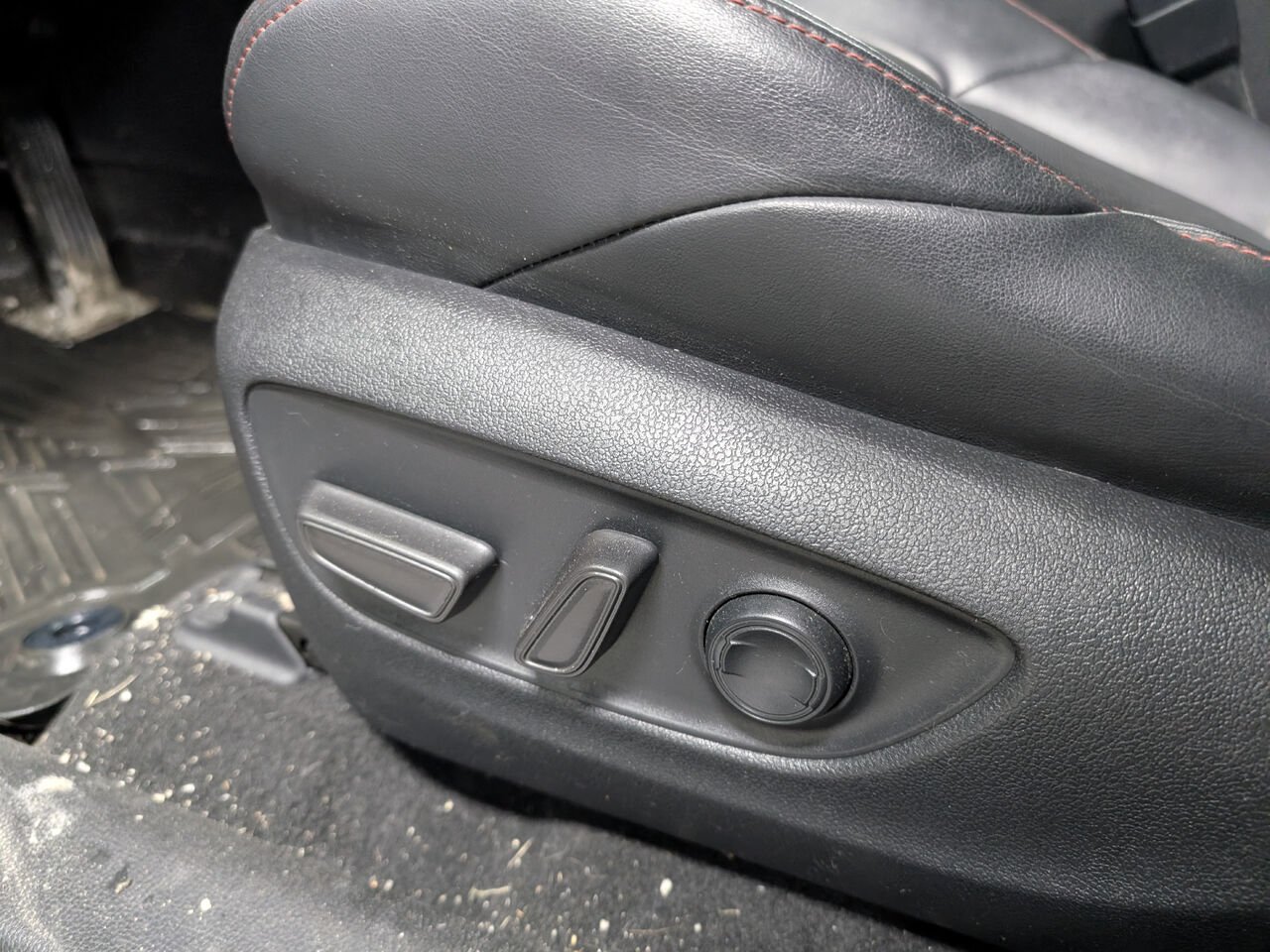 Toyota RAV4 Trail OFFROAD/SIÈGES CHAUFFANTS/TOIT OUVRANT/VOLANT CHAUFFANT/AC BIZONE 2022 Noir minuit métallisé Sherbrooke - photo #9