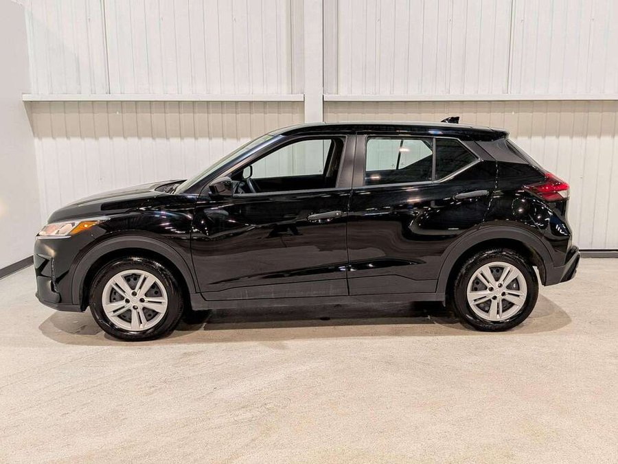 2024 Nissan Kicks Black