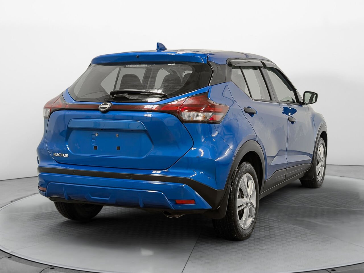 Nissan KICKS S 8 Pneus Bas Kilométrage 2023 Bleu Sherbrooke - photo #5