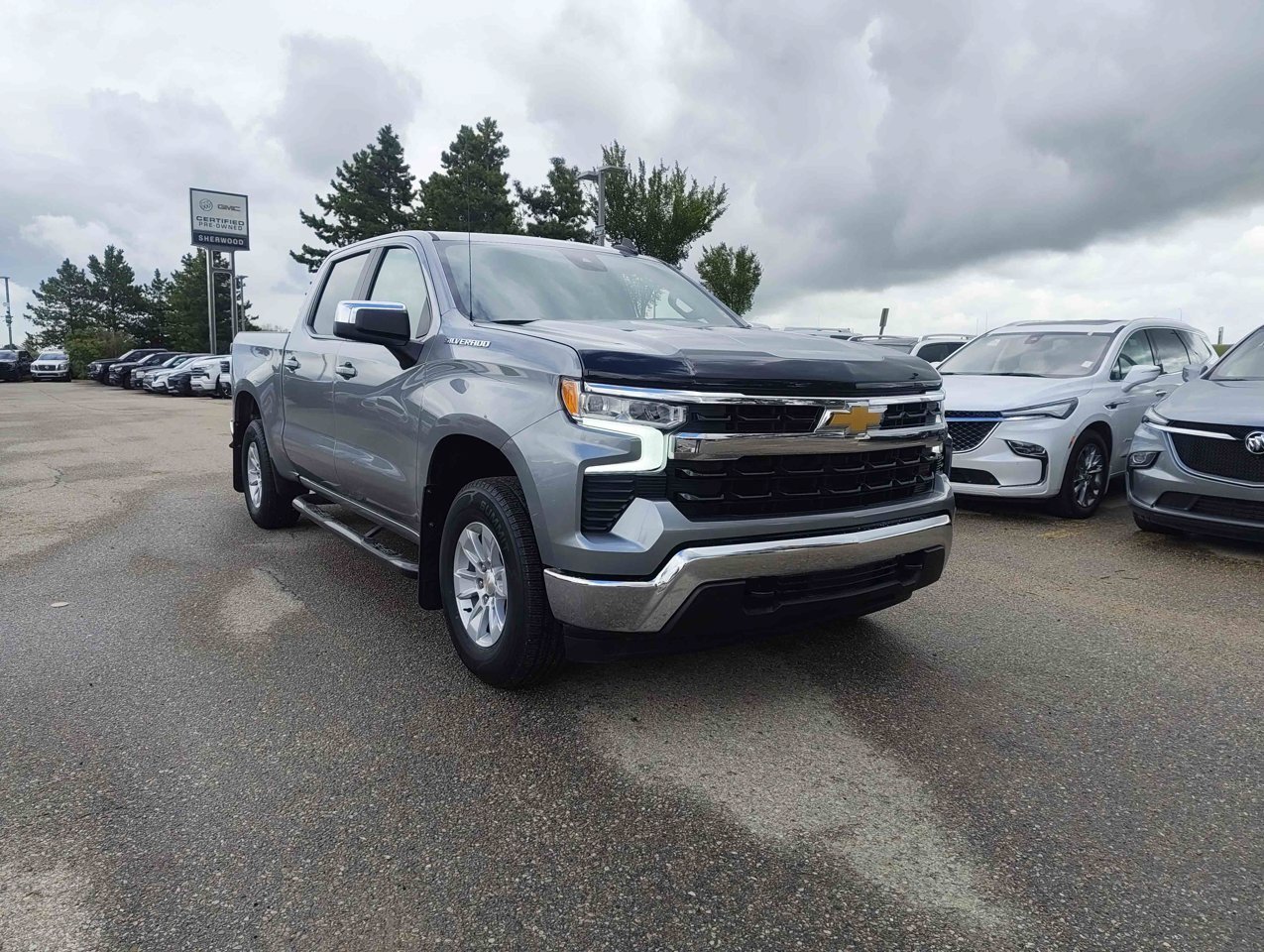 2025 Chevrolet Silverado 1500 4WD Crew Cab 147 LT Grey Sherwood Park - photo #2