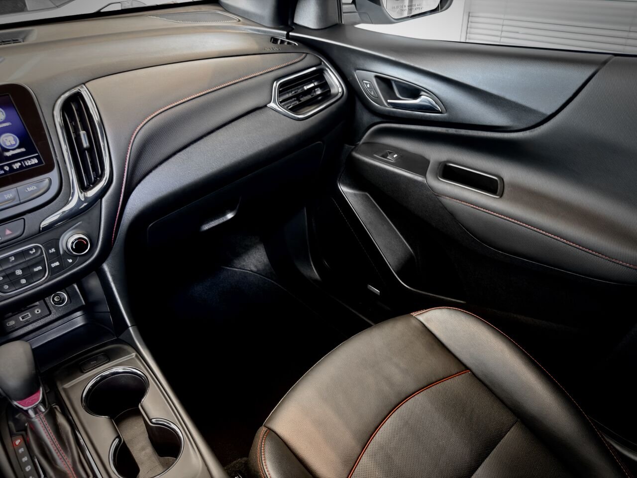 Chevrolet Equinox 2024 Blanc Notre-Dame-des-Prairies - photo #23