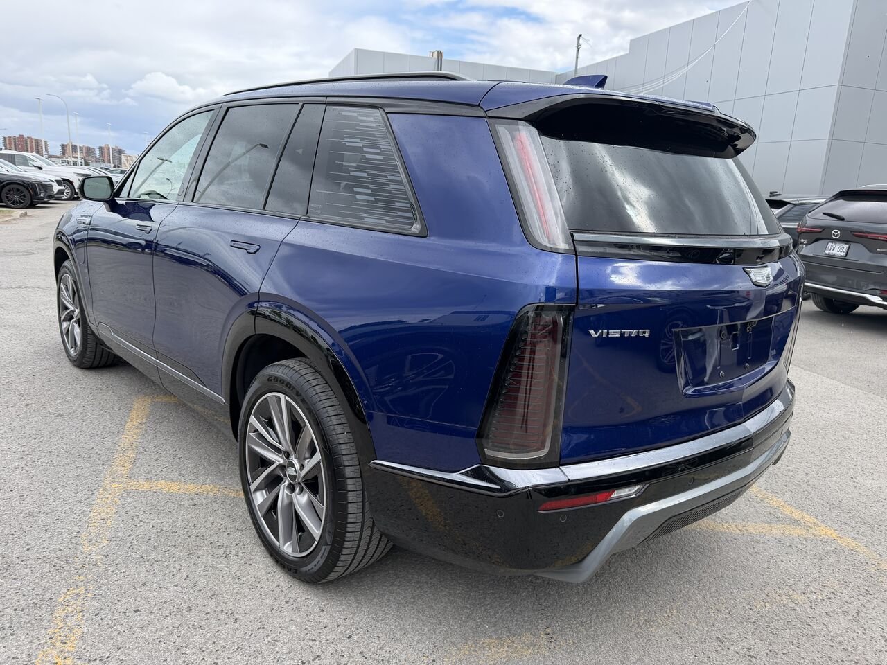 Cadillac VISTIQ Sport AWD FINANCEMENT À PARTIR 3.99% 2026 Bleu Laval - photo #9