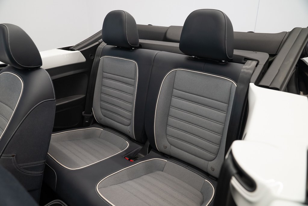 2016 Volkswagen Beetle Denim Edition White Kirkland - photo #26