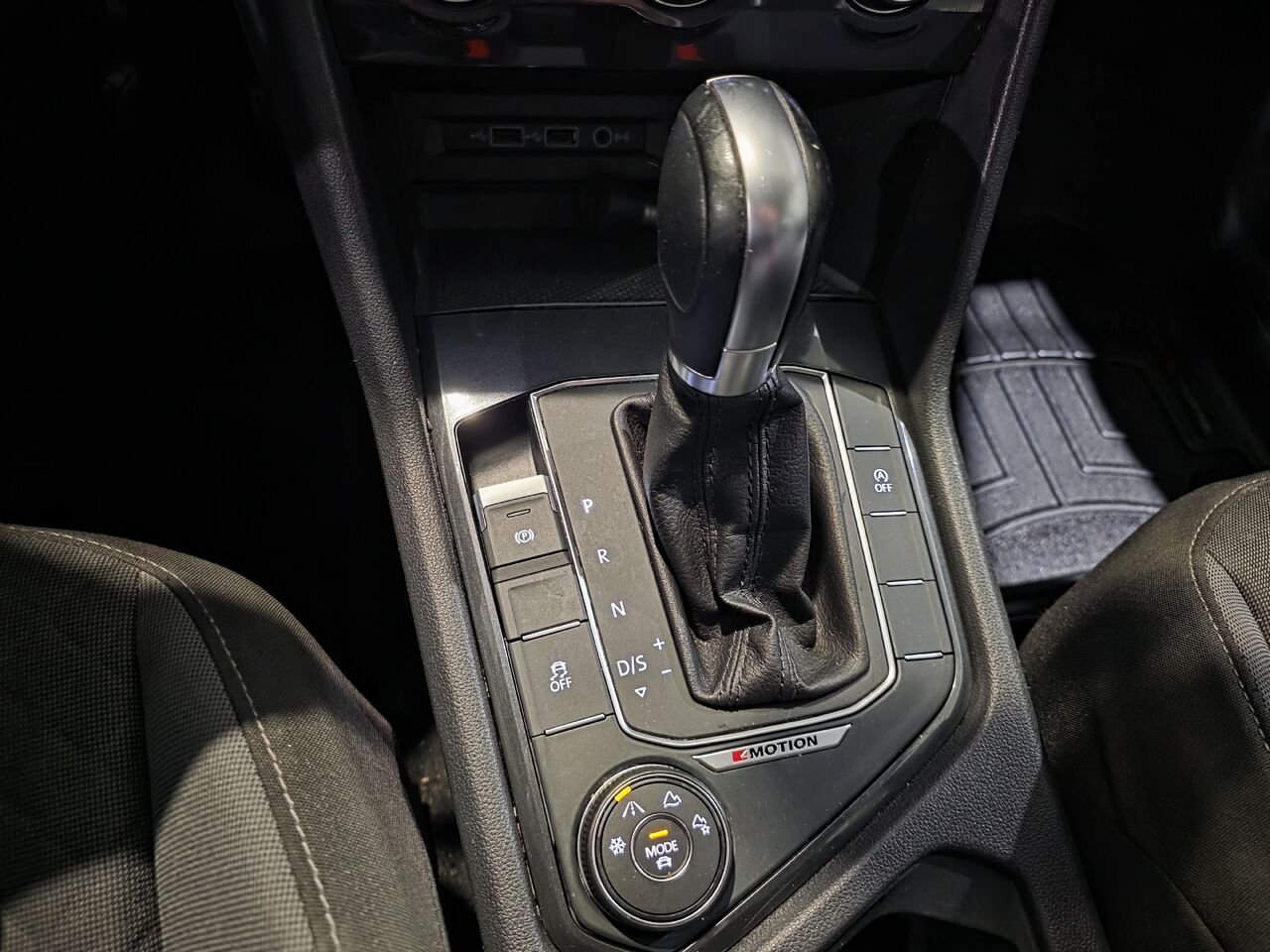 Volkswagen Tiguan 2018 Gris Longueuil, - photo #21