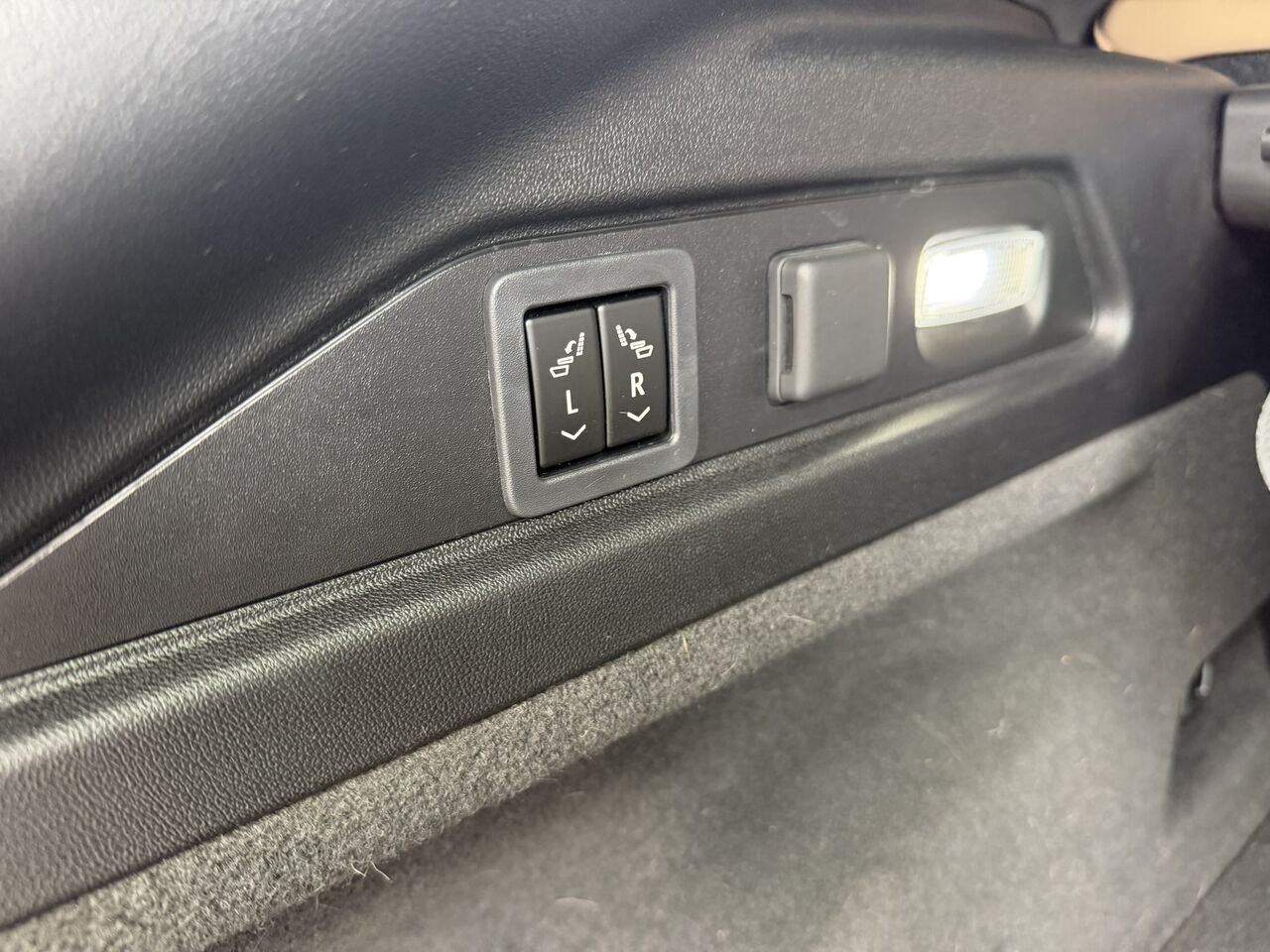 Cadillac LYRIQ SPORT AWD NIVEAU 3 NAPPA FINANCEMENTÀ PARTIR 0.99% 2024 Vert Laval - photo #15