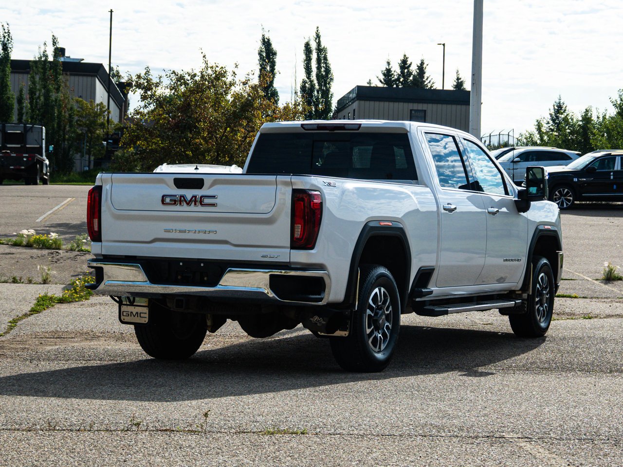 2023 GMC Sierra 3500HD 4WD Crew Cab 159 SLT White Sherwood Park - photo #12