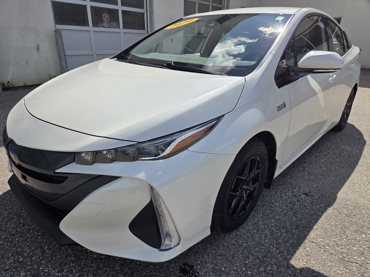 2020 Toyota PRIUS PRIME White Mont-Laurier - photo #0