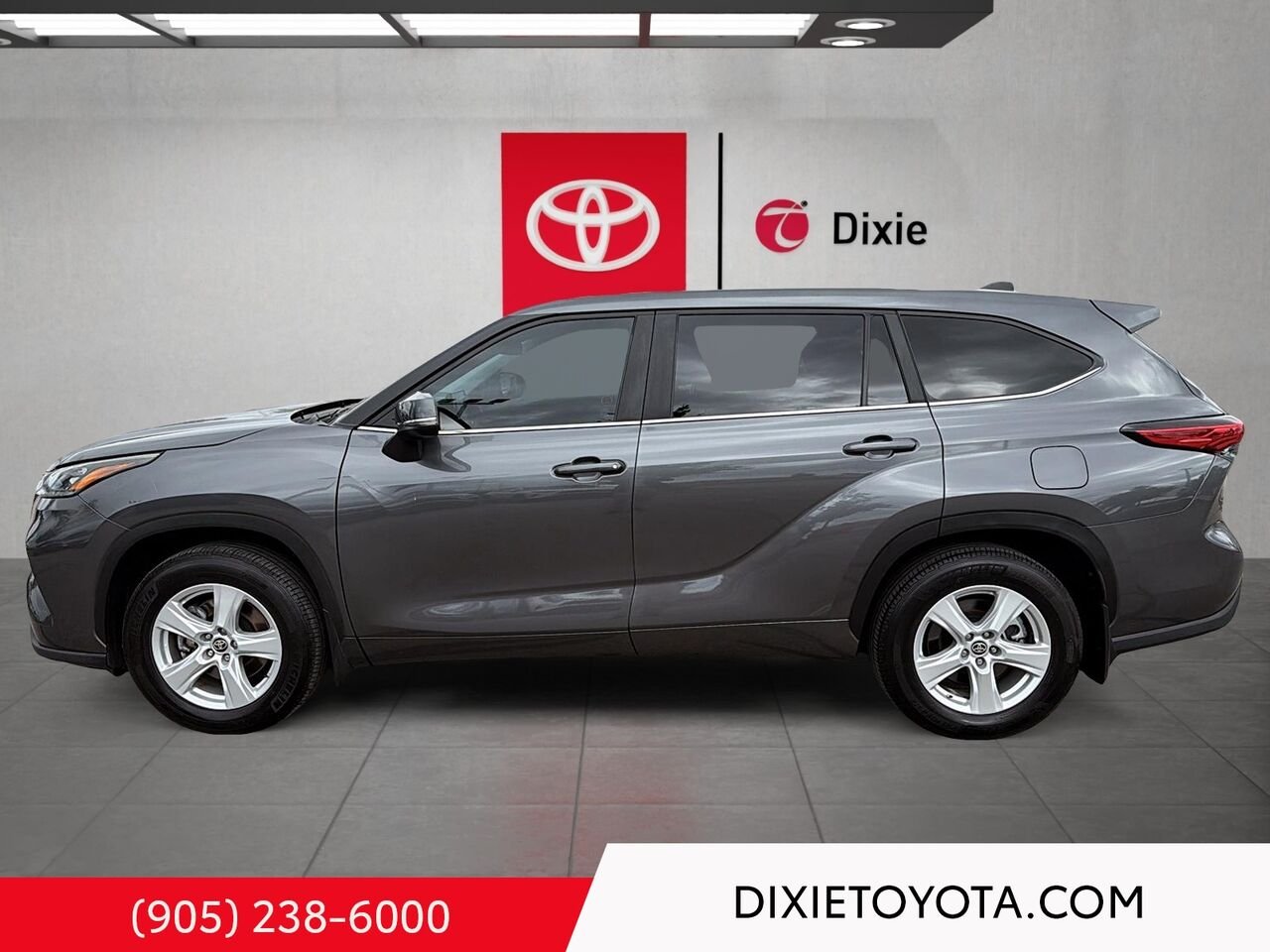 2023 Toyota Highlander LE AWD / CLEAN CARFAX / HEATED SEATS / TOYOTA SAFETY SENSE / CARPLAY AND ANDROID AUTO Magnetic Grey Metallic Mississauga - photo #5