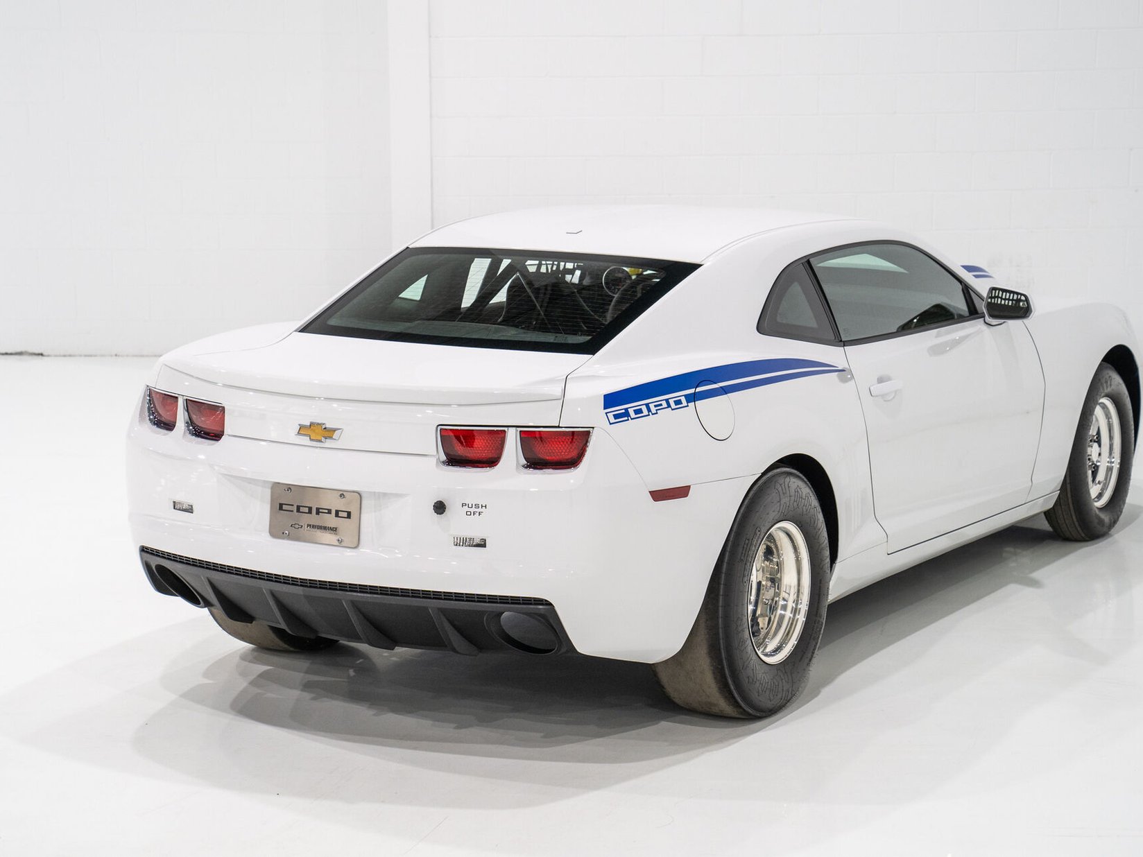 2012 Chevrolet COPO Camaro 327 #15 of 69 1 of 20 Voiture D'accélération d'usine / Exemple Neuf Jamais Couru **PRIX EN USD** White Montreal - photo #6