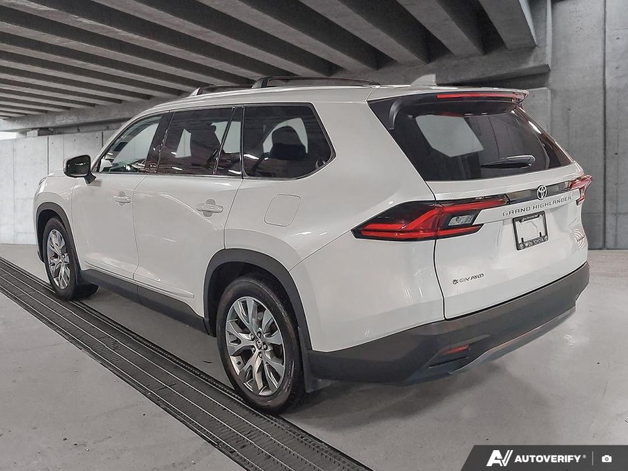 2025 Toyota Grand Highlander 2025 Wind Chill Pearl