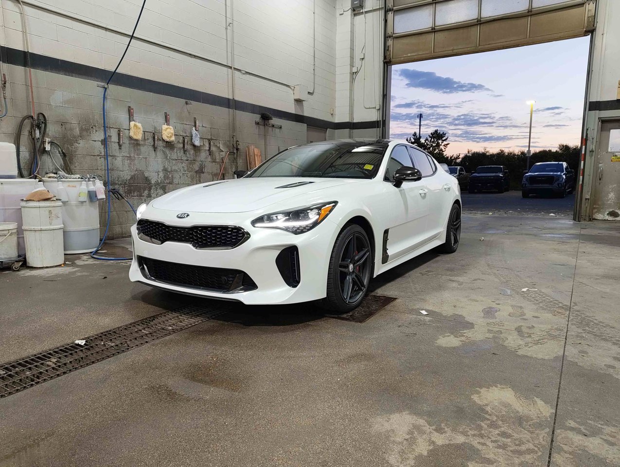 2018 Kia Stinger GT Limited AWD White Sherwood Park - photo #3