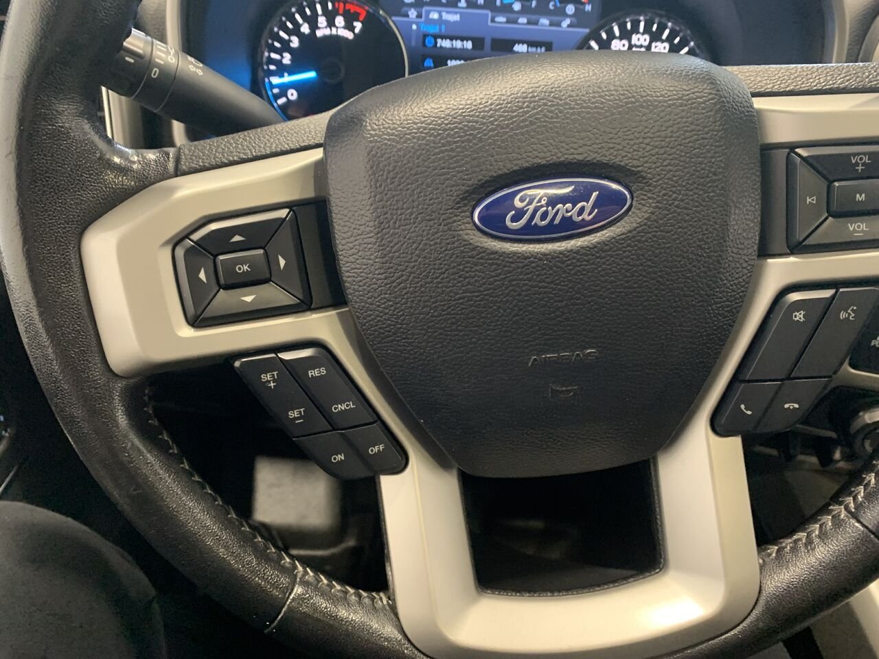 Ford F-150 SUPERCREW LARIAT F150 LARIAT CREW CAB 2019 Noir Châteauguay - photo #38