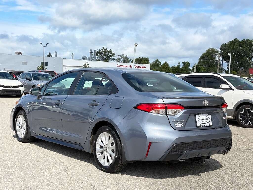 2022 Toyota Corolla SE Blue Gatineau - photo #3