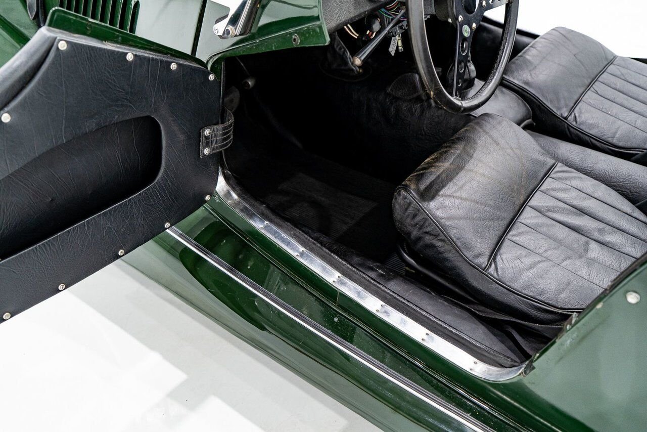 1970 Morgan Plus 8 Unrestored with only 7137km (4435miles) | PRIX EN USD Green Montreal - photo #83