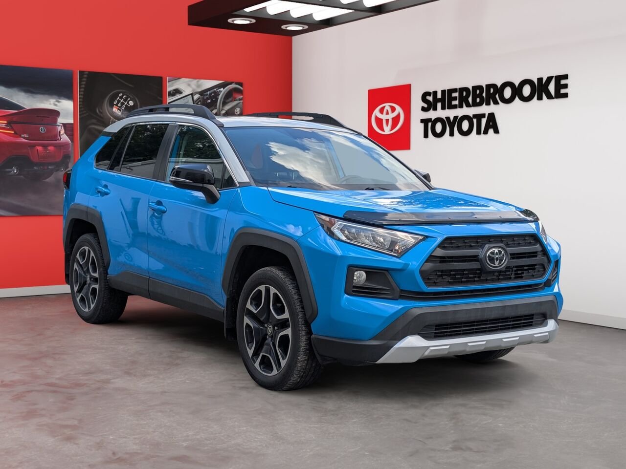 Toyota RAV4 Trail/SIÈGES CHAUFFANTS ET VENTILLÉS/TOIT OUVRANT/VOLANT CHAUFFANT/AC BIZONE/ 2021 Bleu Sherbrooke - photo #1