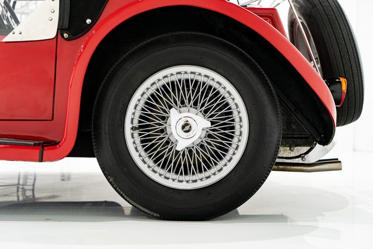 Panther J72 Roadster 1975 Rouge Montréal - photo #41