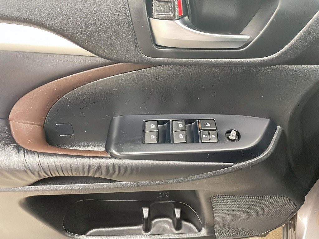 Toyota HIGHLANDER 2016 Brun Amos - photo #10
