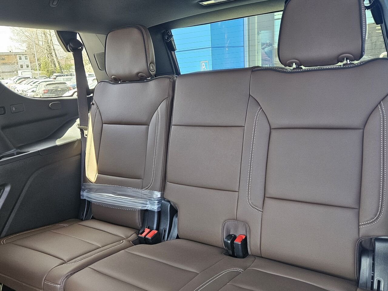 Chevrolet Tahoe High Country 4 portes 4RM 2026 NOIR Thetford Mines - photo #17